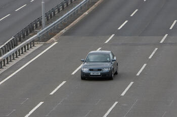 Middle-lane hoggers aren't getting the message